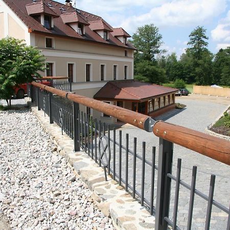 Pension Mlyn Stare Mitrovice Sedlec-Prcice Exteriör bild