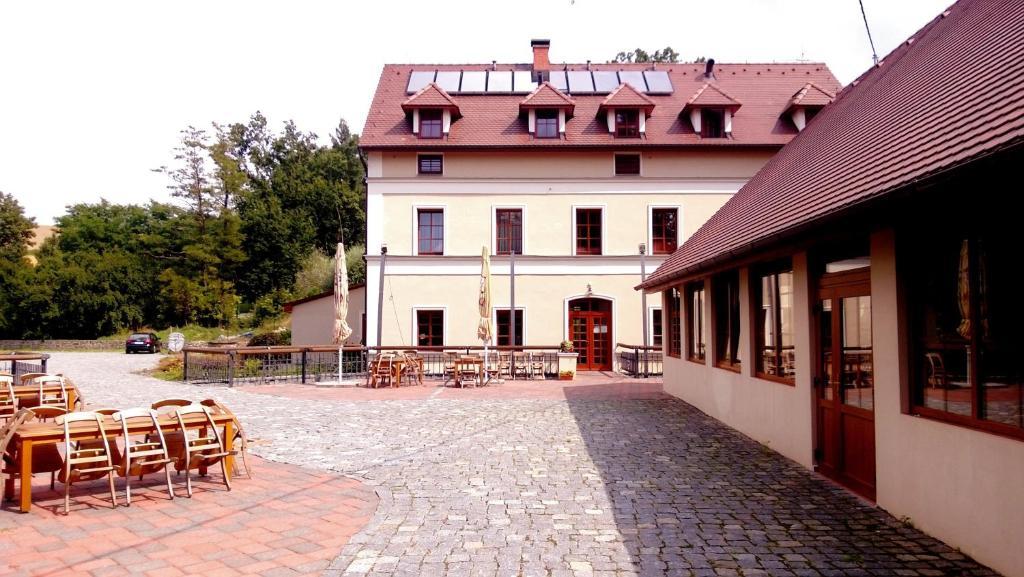 Pension Mlyn Stare Mitrovice Sedlec-Prcice Exteriör bild